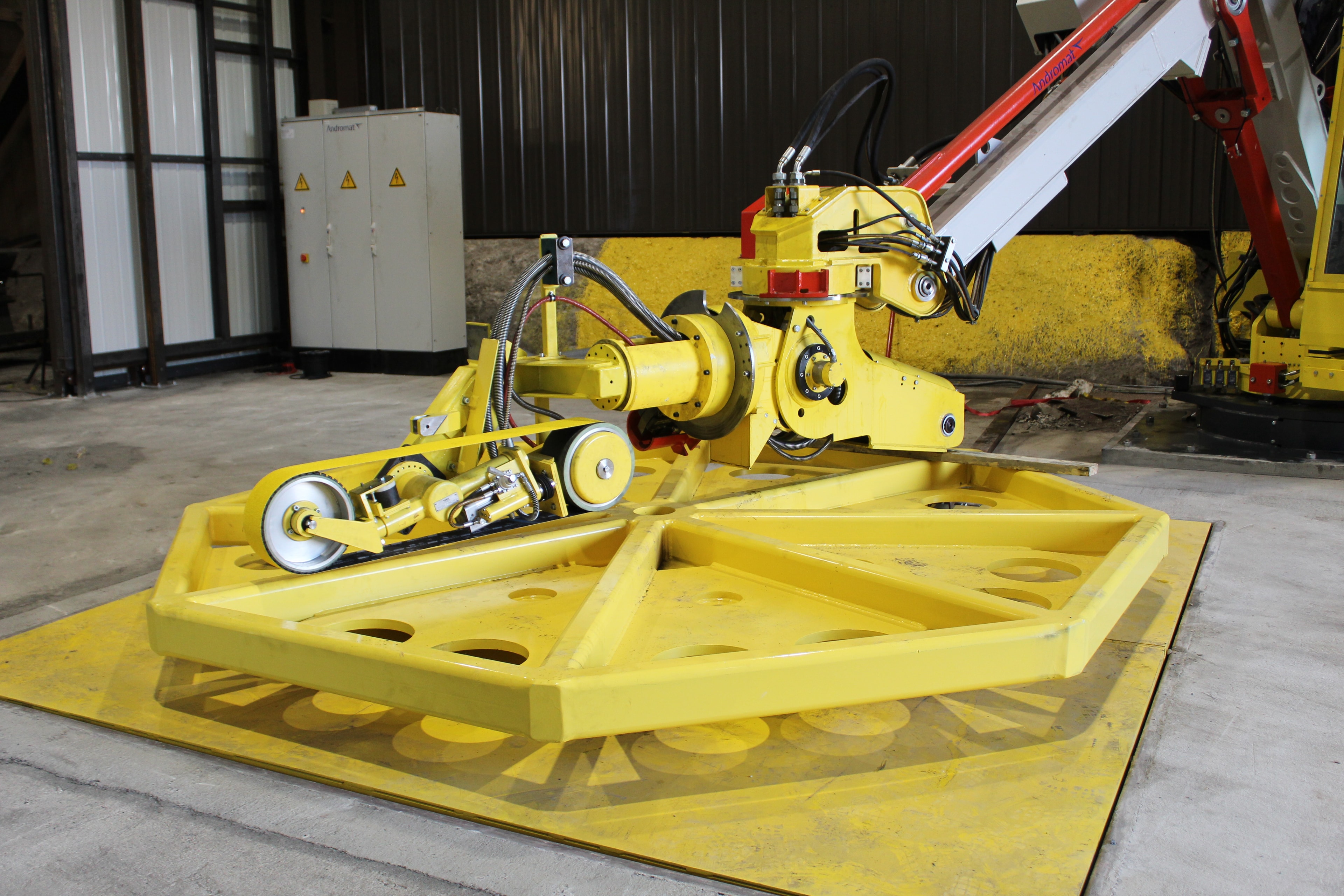 ANDROMAT® Turn-Tip-Table close-up detail